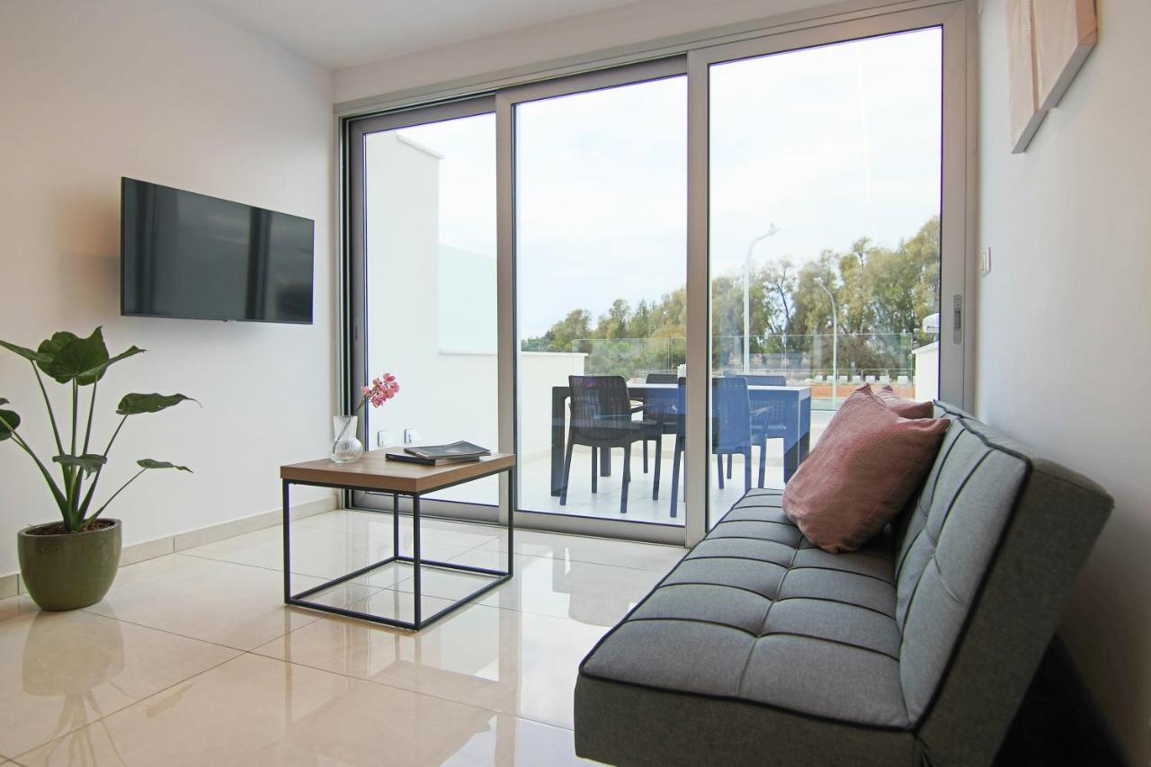 Phaedrus Living - Seaside Luxury Flat Harbour 108 Apartment Paphos ภายนอก รูปภาพ